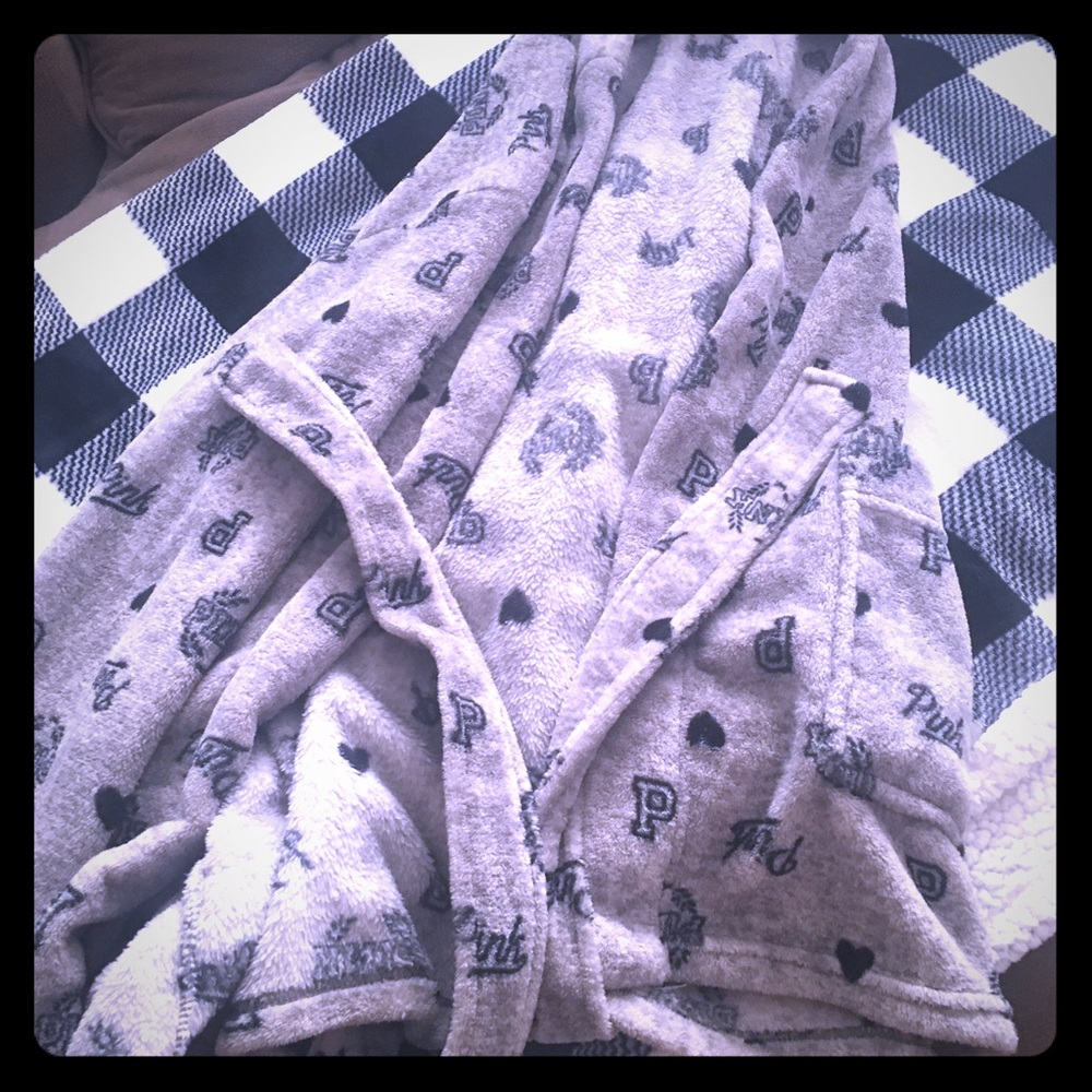 NEW VS PINK Bathrobe